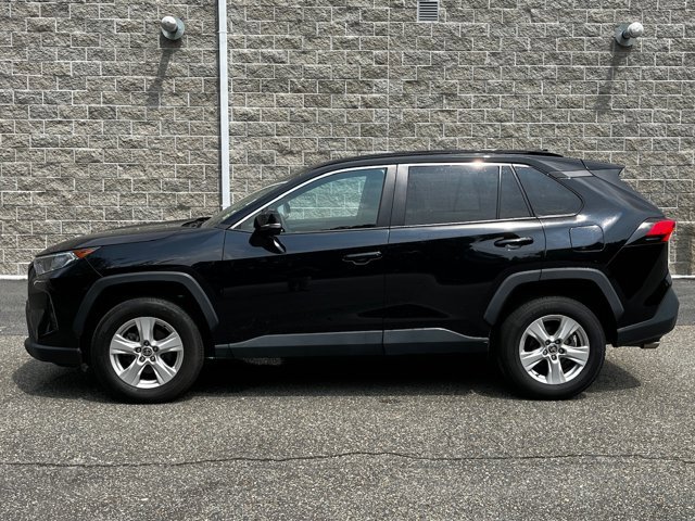 2021 Toyota RAV4 XLE photo 5