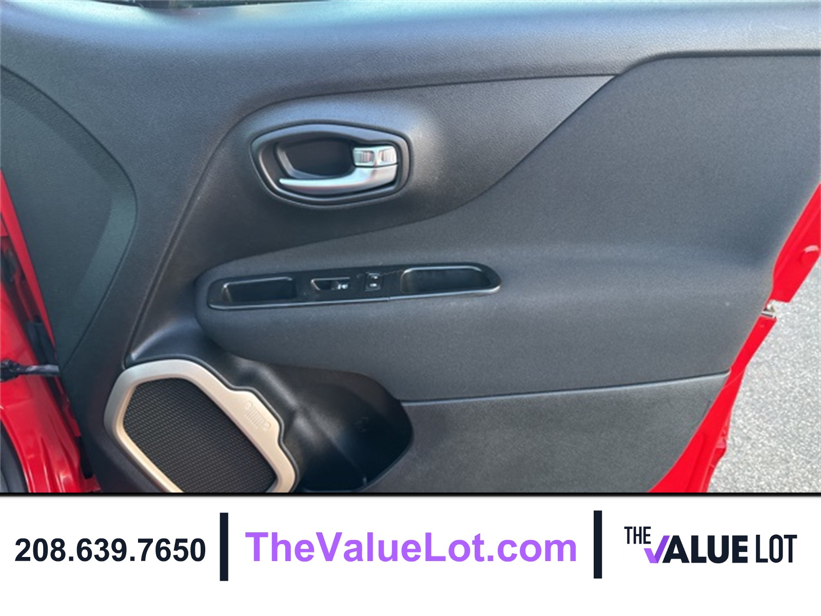 2015 Jeep Renegade Latitude photo 11
