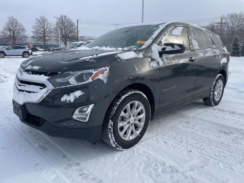 2020 Chevrolet Equinox LS photo 2