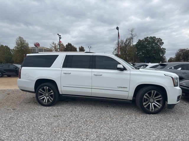 2019 GMC Yukon XL Denali's photo