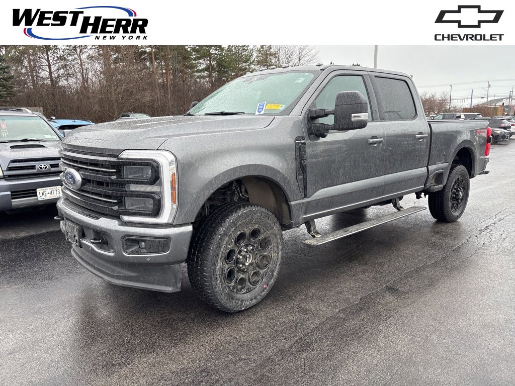 2025 Ford F-250 Super Duty Platinum's photo