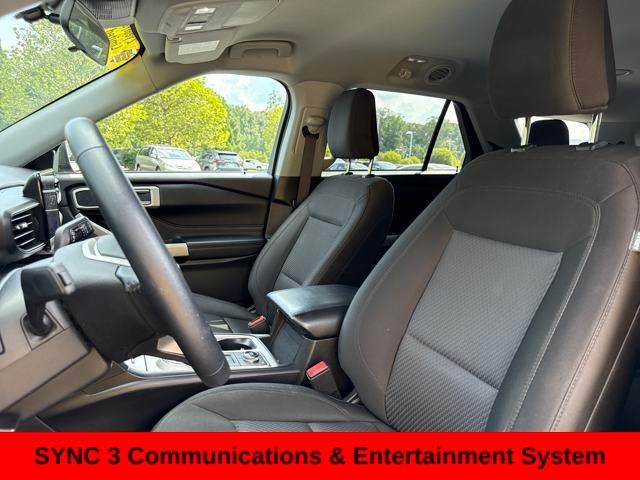2022 Ford Explorer XLT photo 2