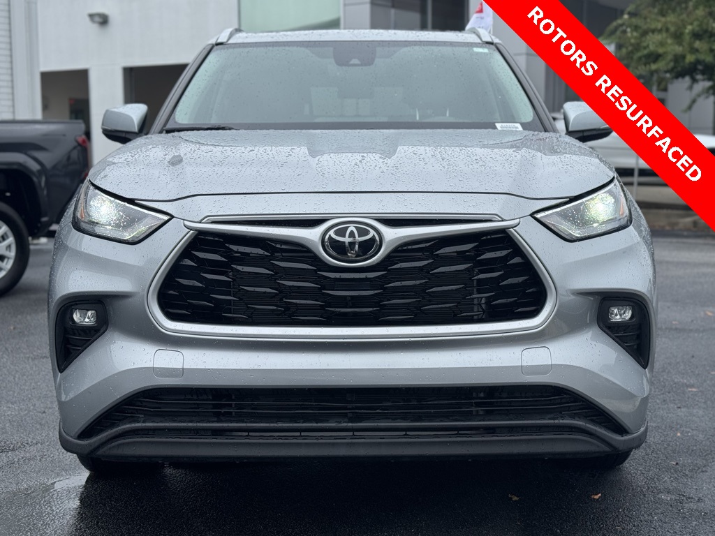 2024 Toyota Highlander XLE photo 3