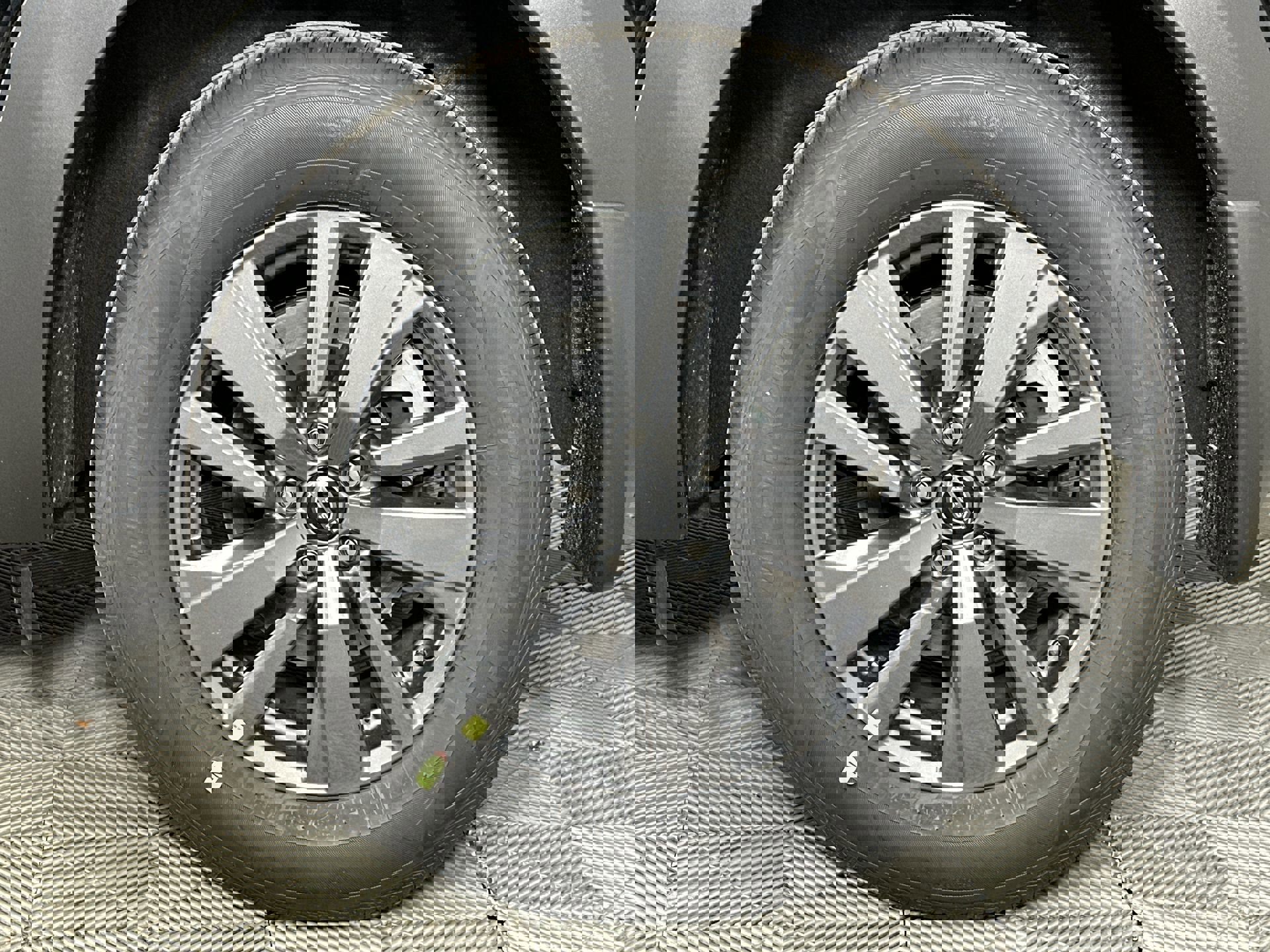 2025 Nissan Pathfinder S photo 6