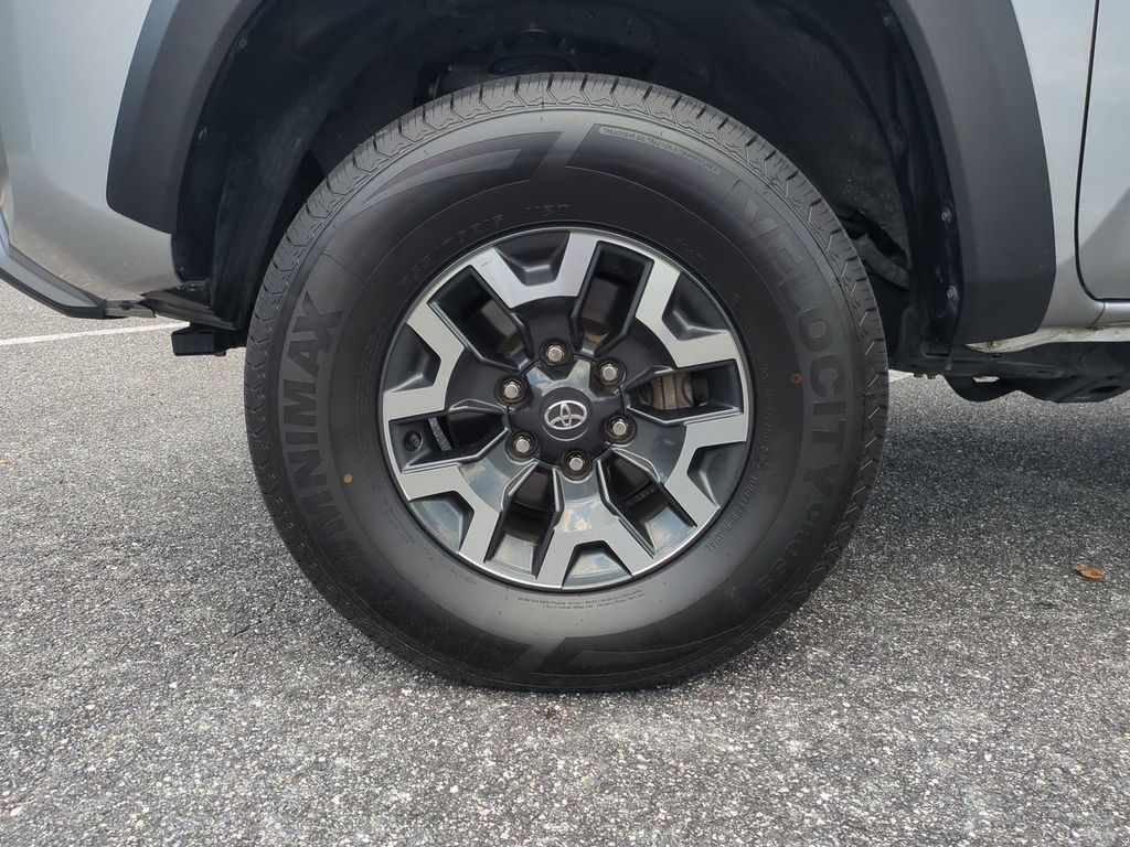 2023 Toyota Tacoma TRD Off-Road V6 photo 10