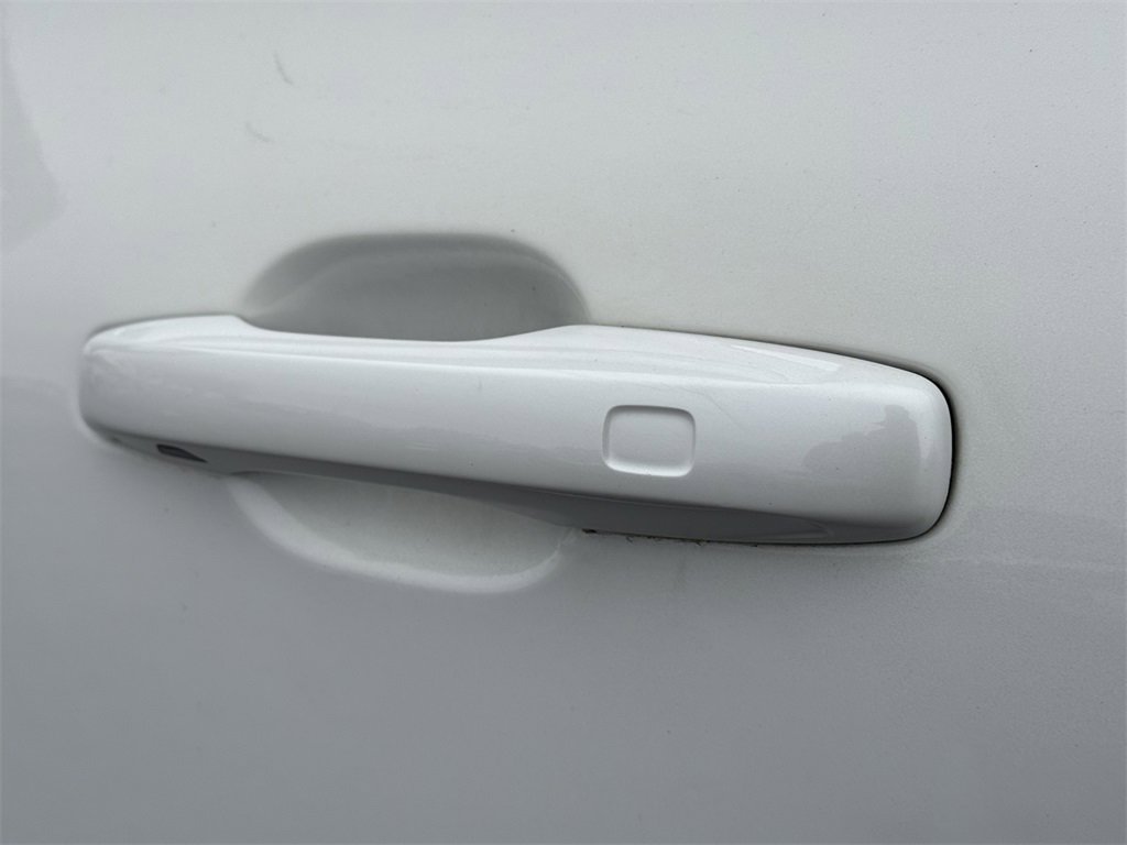 2020 VOLVO XC60 - Image 11