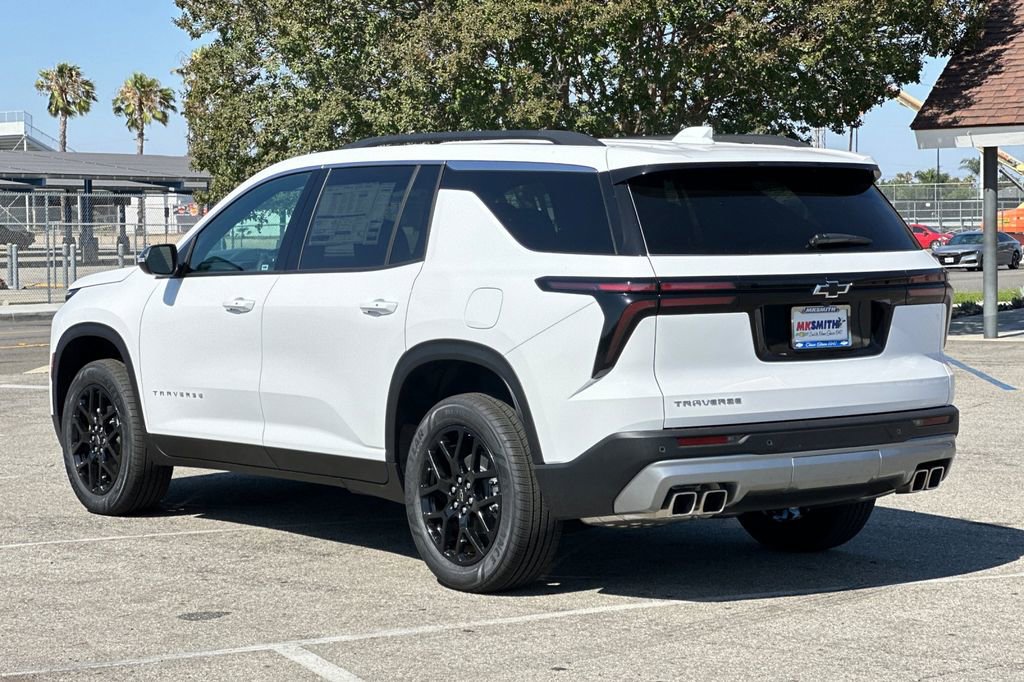 2025 Chevrolet Traverse photo 6