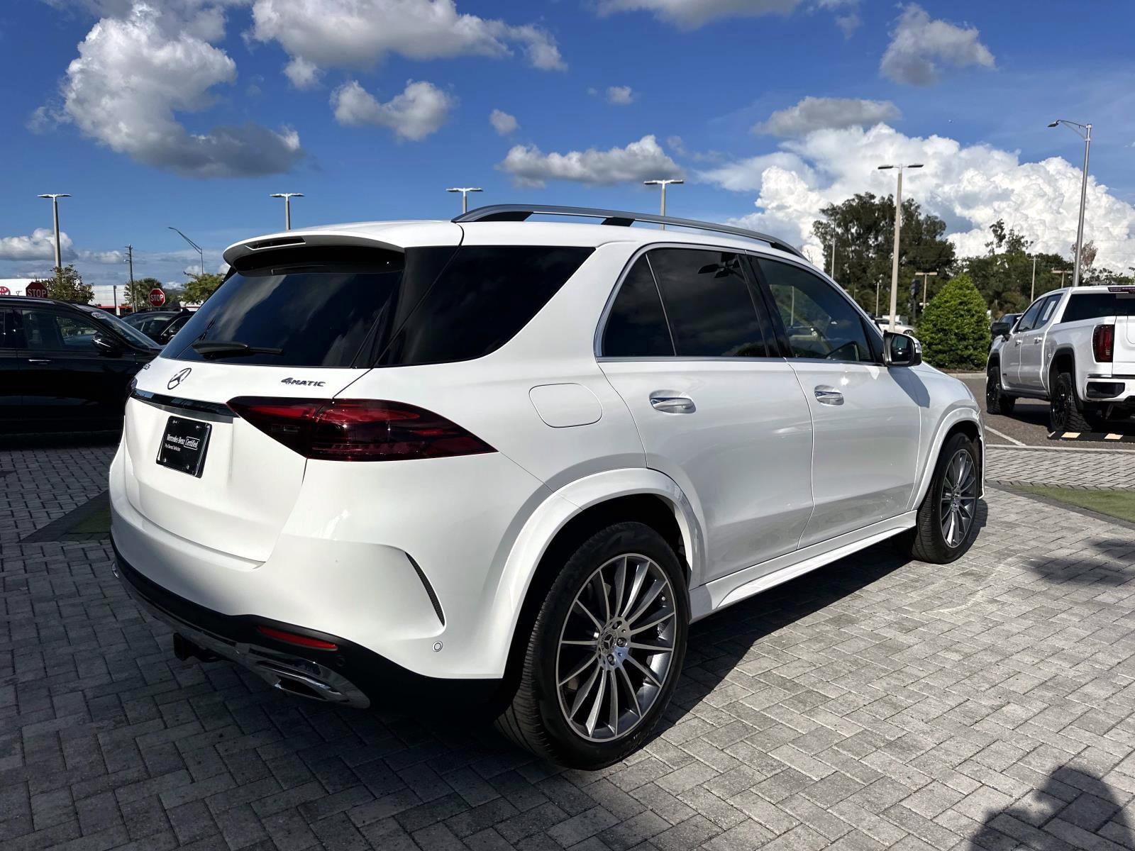 2024 Mercedes Benz GLE 450e photo 4