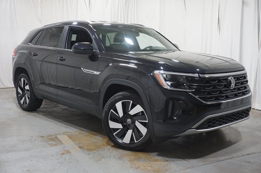 2024 Volkswagen Atlas Cross Sport SE Technology photo 3