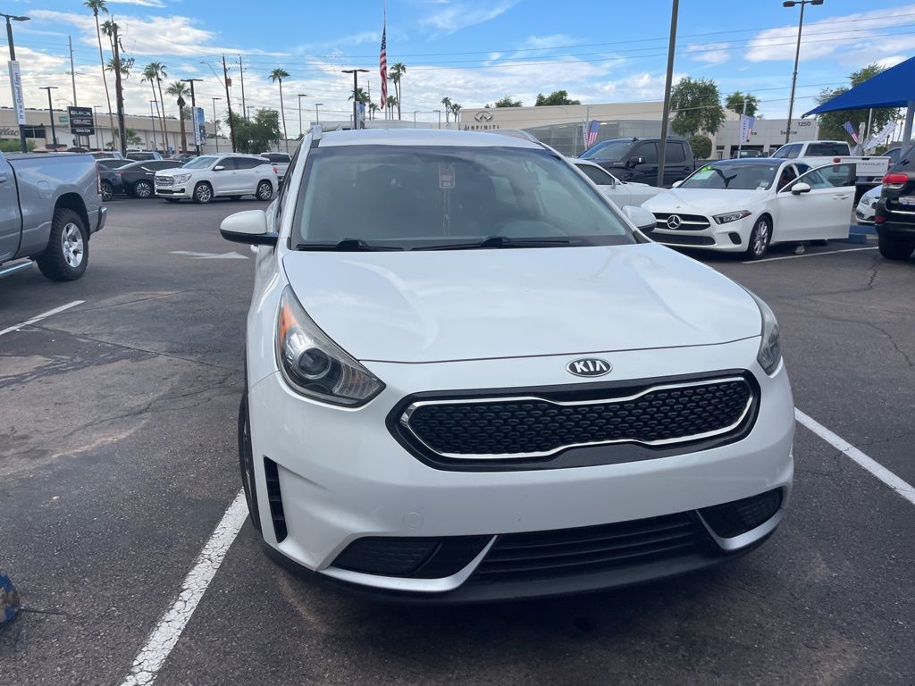 2017 Kia Niro LX photo 4