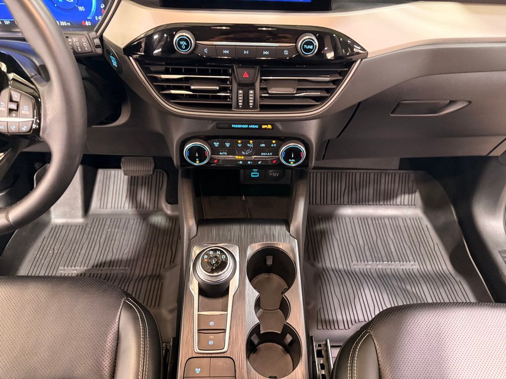 2022 Ford Escape Hybrid SEL photo 22