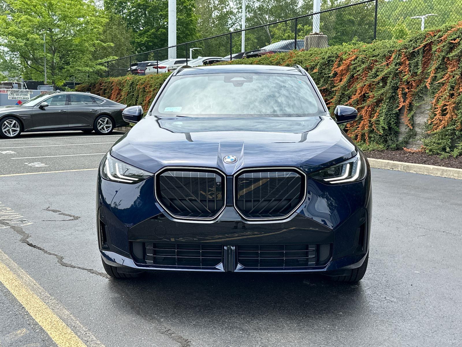 New 2025 Tanzanite Blue II Metallic BMW 30 xDrive image 2