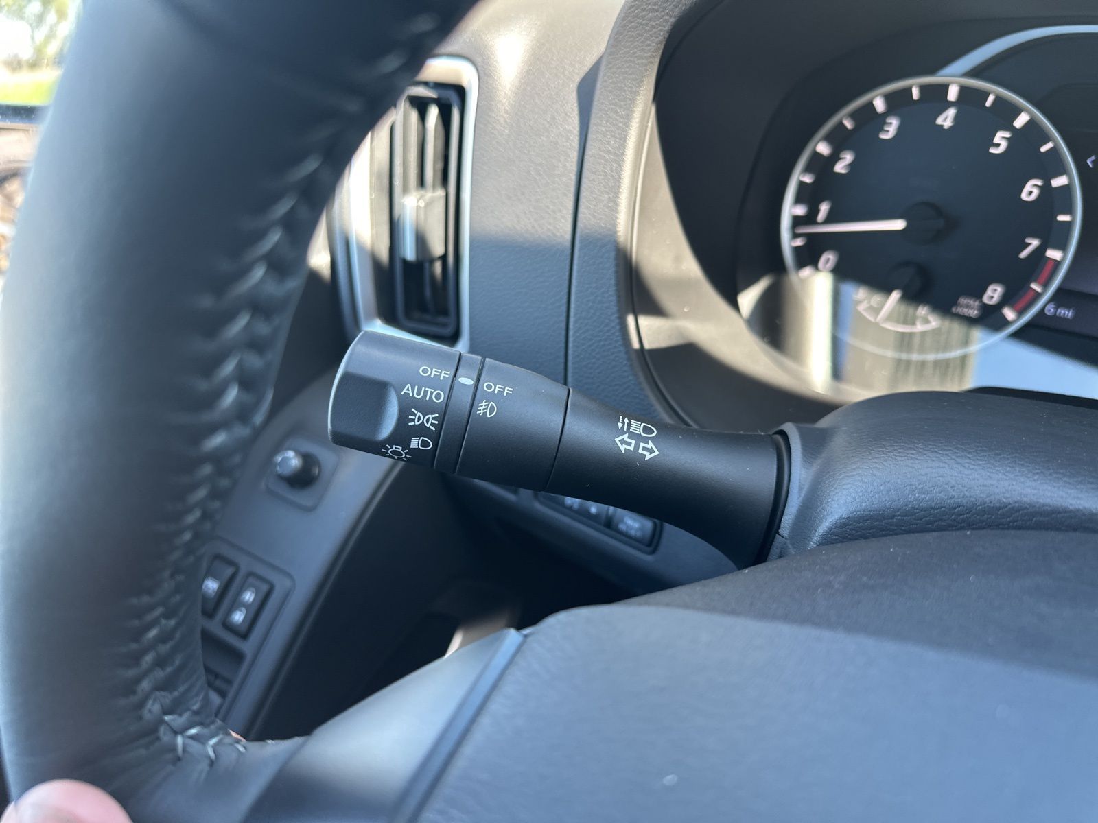 2025 Nissan Frontier SV photo 19