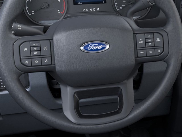 2025 Ford F-600 photo 12