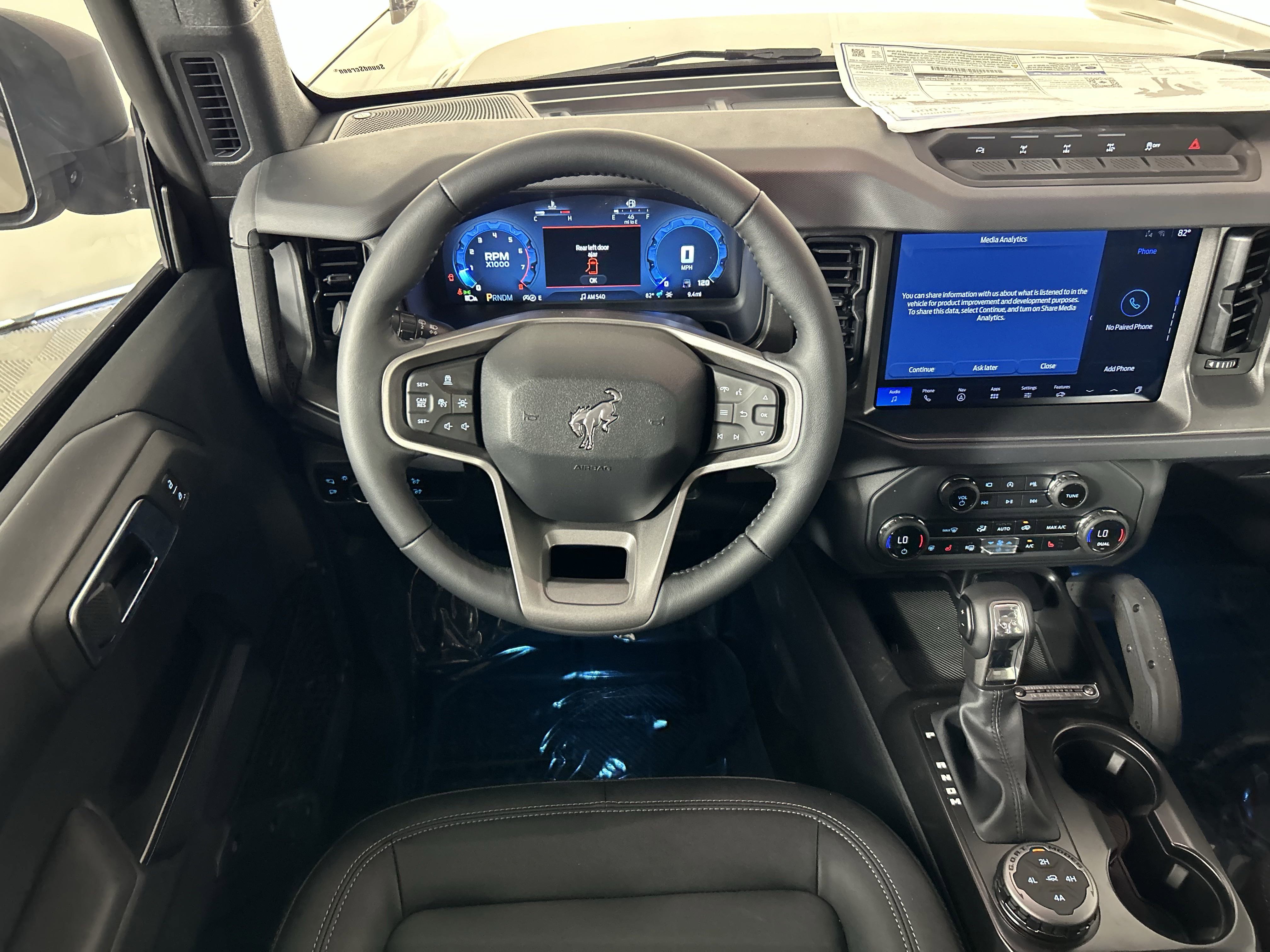 2025 Ford Bronco Badlands photo 2