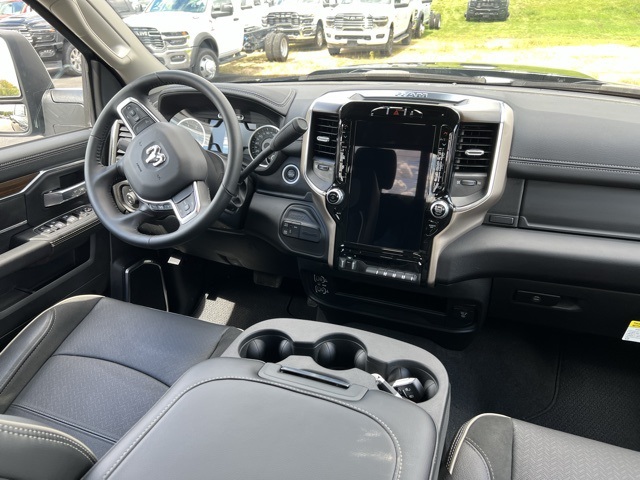 2024 Ram 2500 Laramie photo 18
