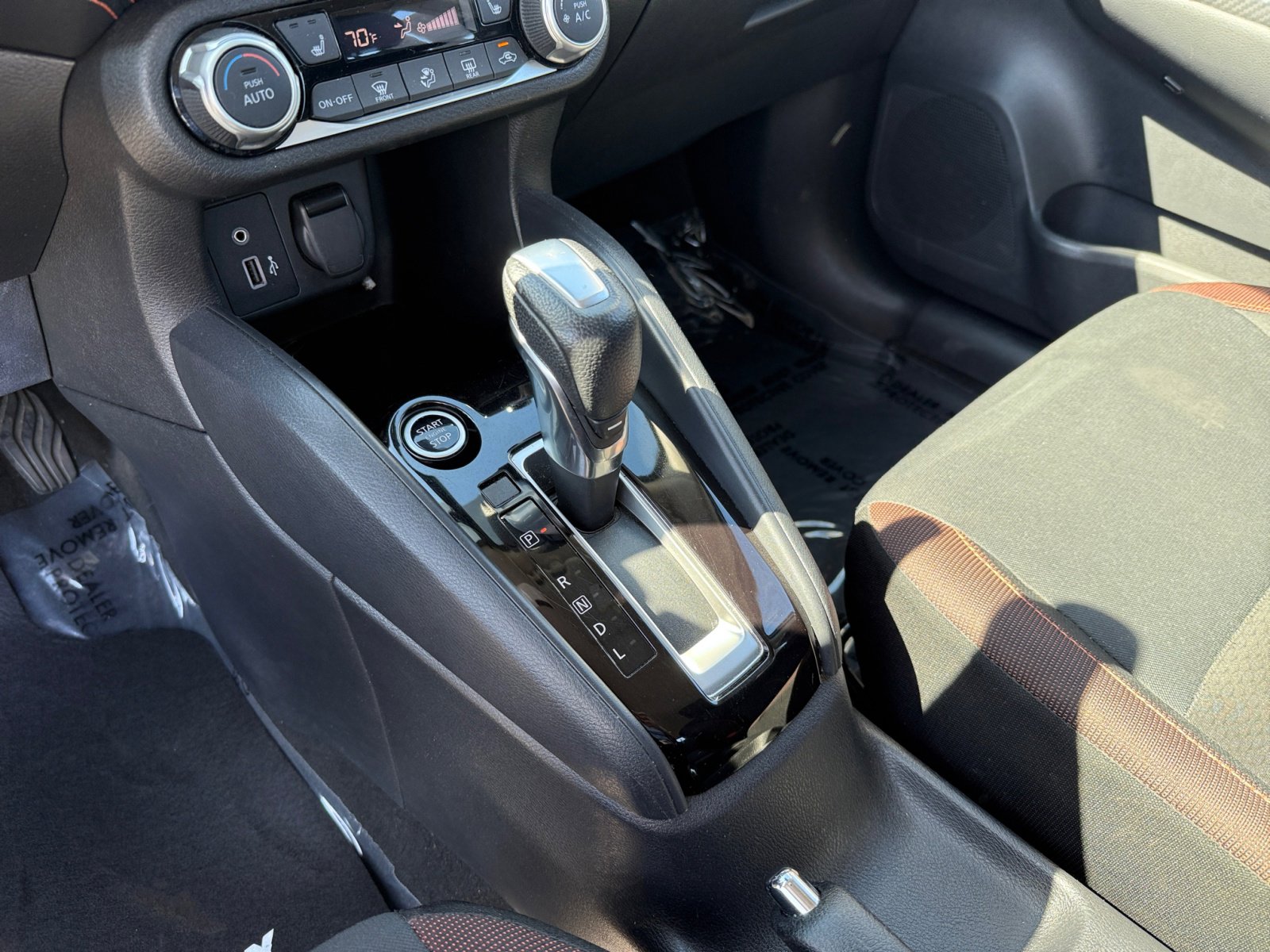 2021 Nissan Versa 1.6 SR photo 13