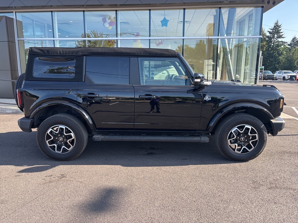 2024 Ford Bronco Outer Banks photo 4