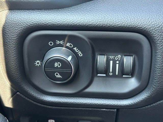 2026 Ram 1500 Laramie photo 17