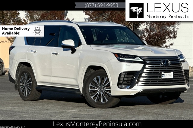 2024 Lexus LX Premium's photo