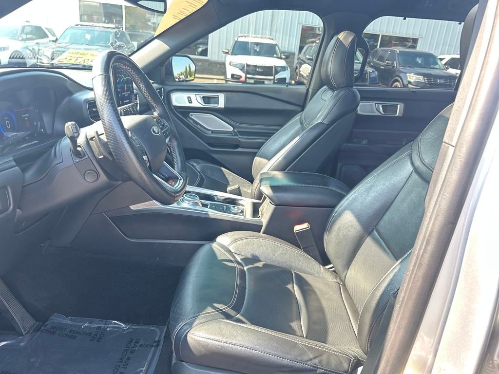 2020 Ford Explorer ST photo 3
