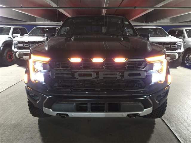 2025 Ford F-150 Raptor photo 3