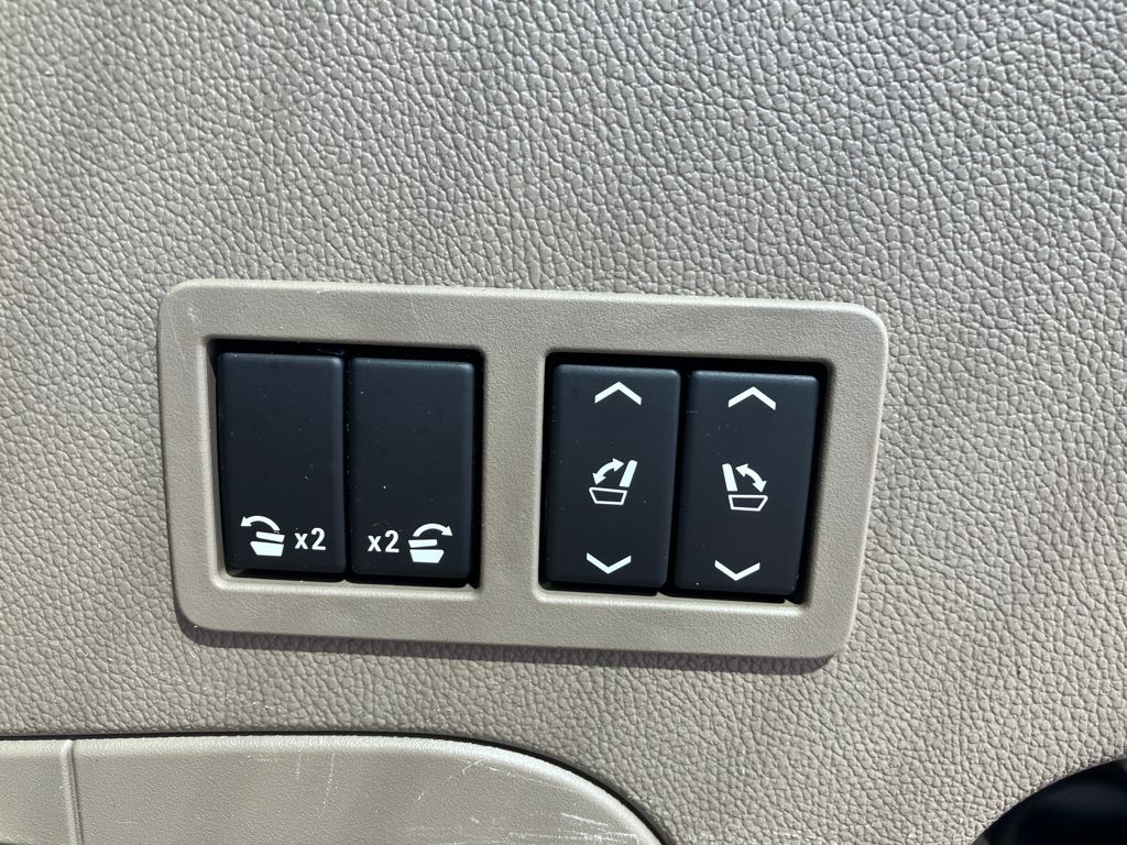 2015 Gmc Yukon SLT photo 27