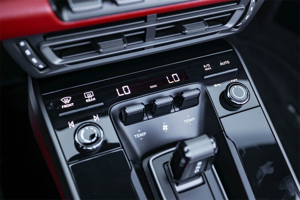 Used 2021 GT Silver Metallic Porsche Carrera S image 31