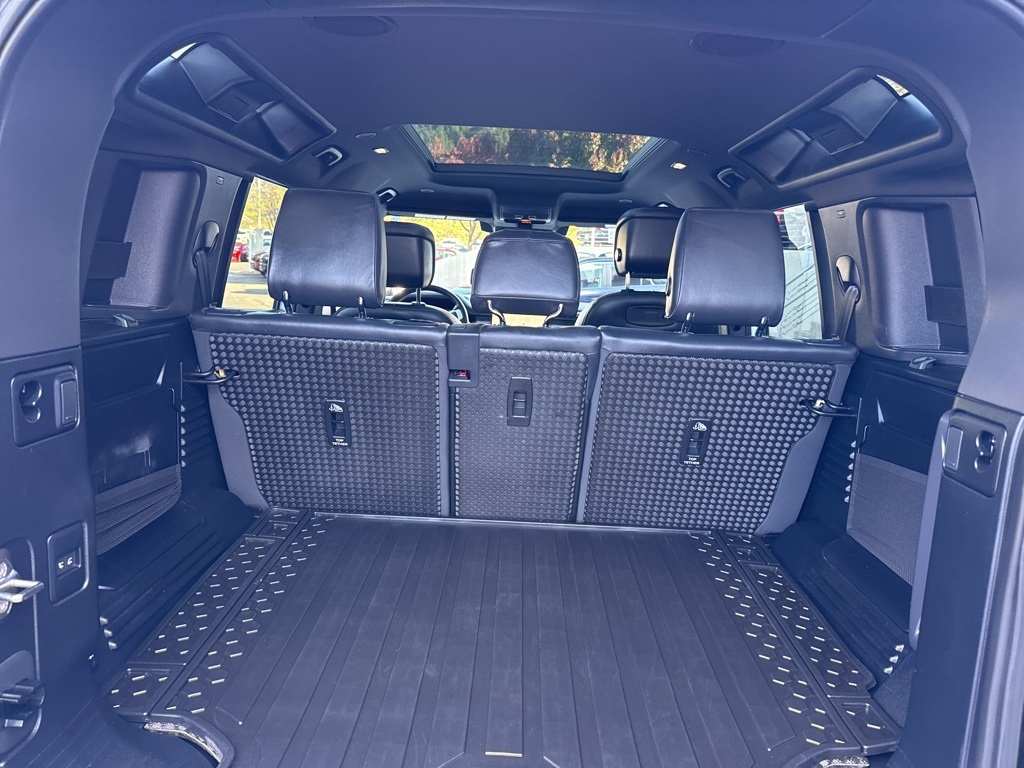 2022 Land Rover Defender 110 X-Dynamic HSE photo 15