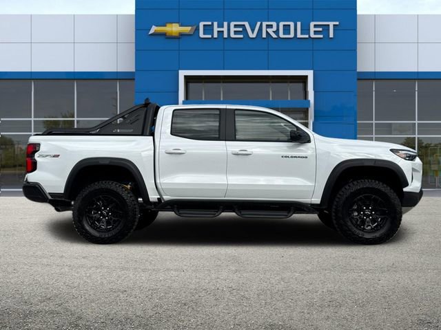 2025 Chevrolet Colorado ZR2 photo 3