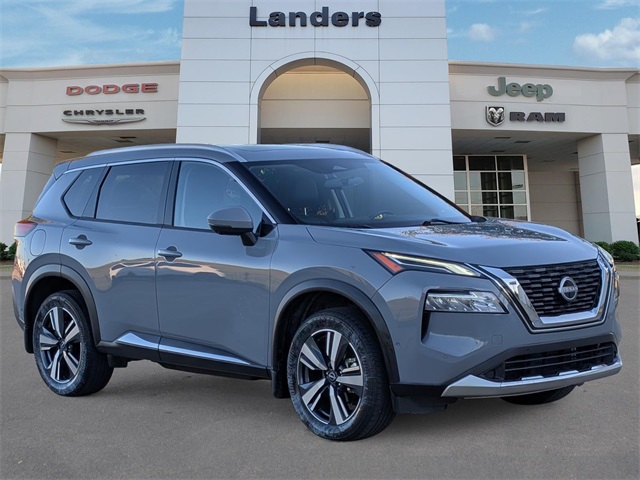 2023 Nissan Rogue Platinum photo 3