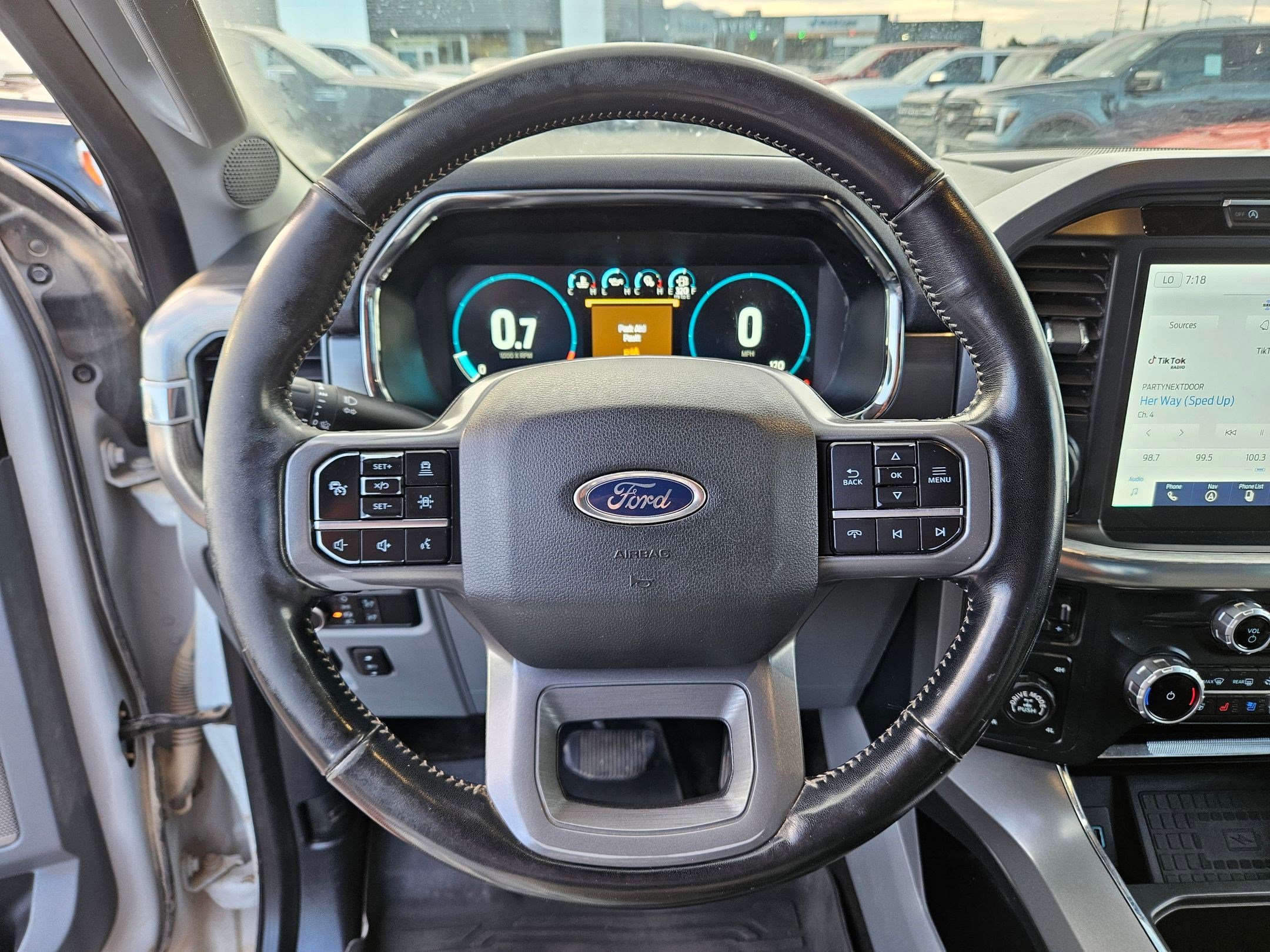 2022 Ford F-150 Lariat photo 15