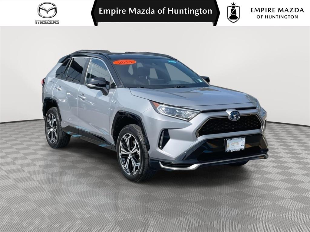 2021 Toyota RAV4 XSE's photo