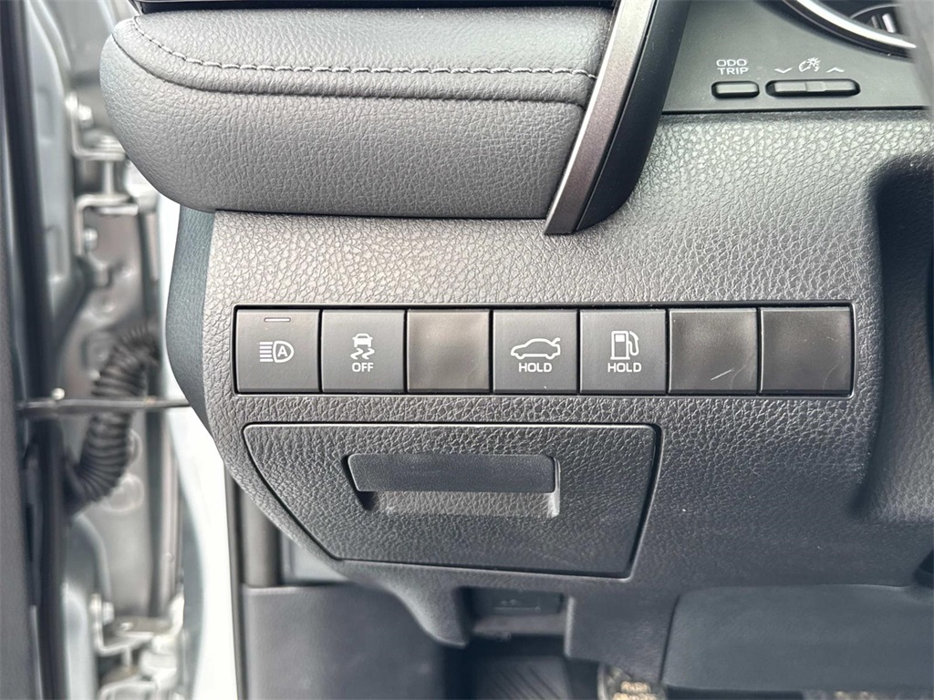 2023 Toyota Camry LE photo 20