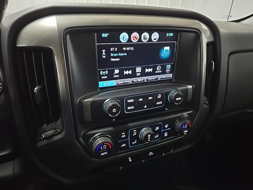 2018 Chevrolet Silverado 1500 LT photo 24