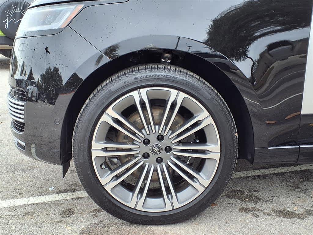 2025 Land Rover Range Rover SV - Photo 8