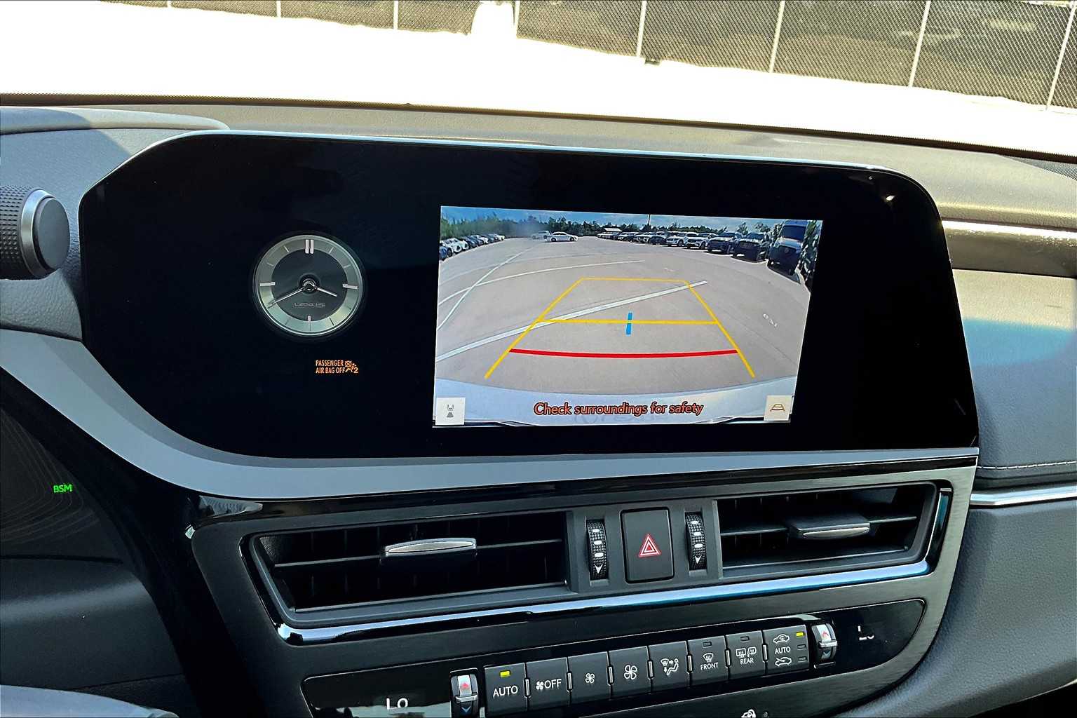 2025 Lexus ES 350 photo 25