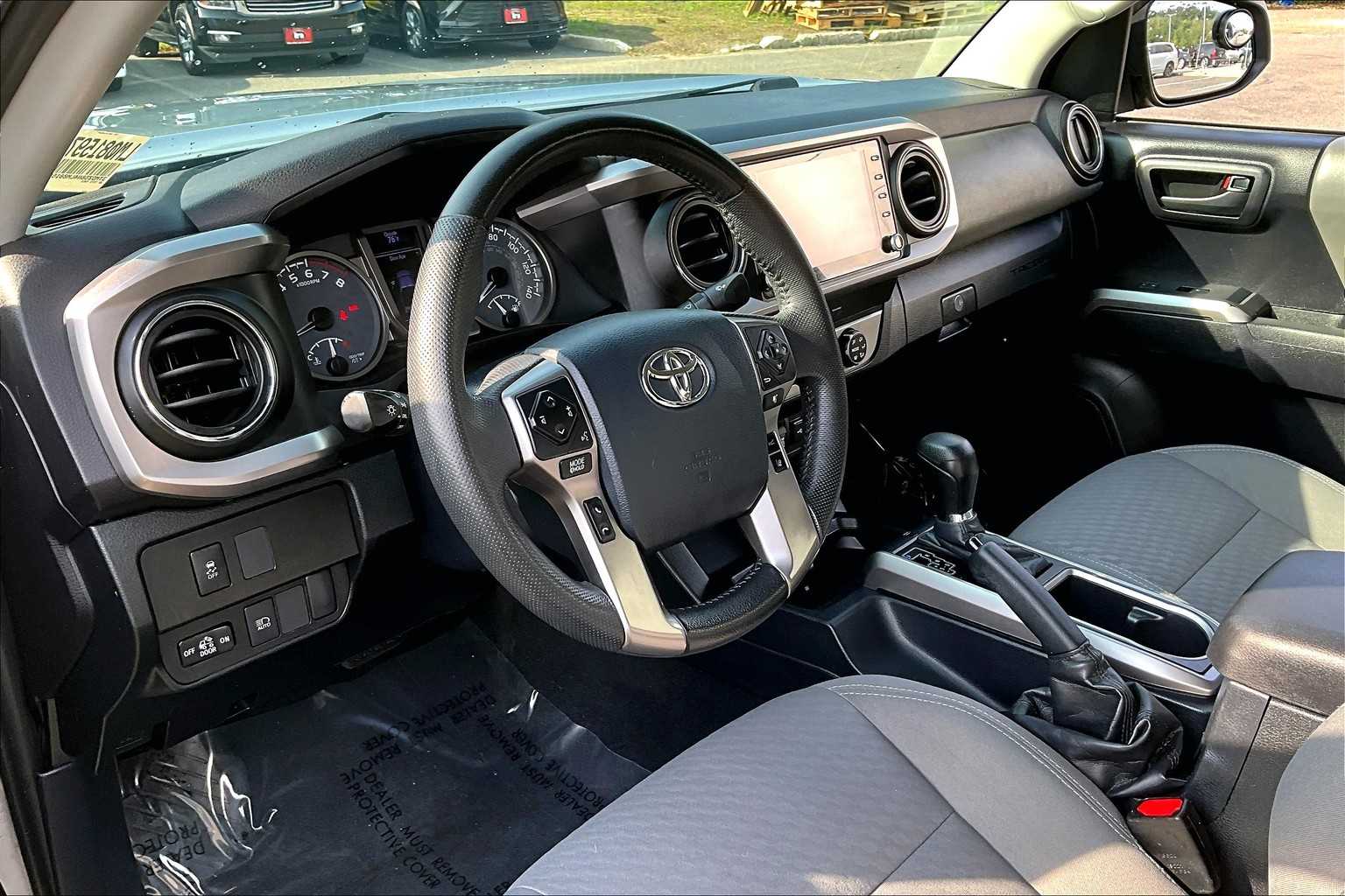 2020 Toyota Tacoma SR5 Double Cab V6 photo 17