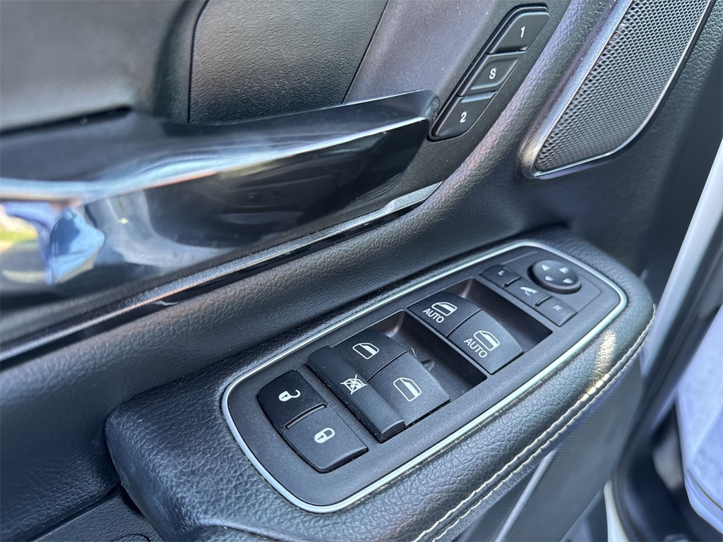 2022 Ram 1500 Laramie photo 19