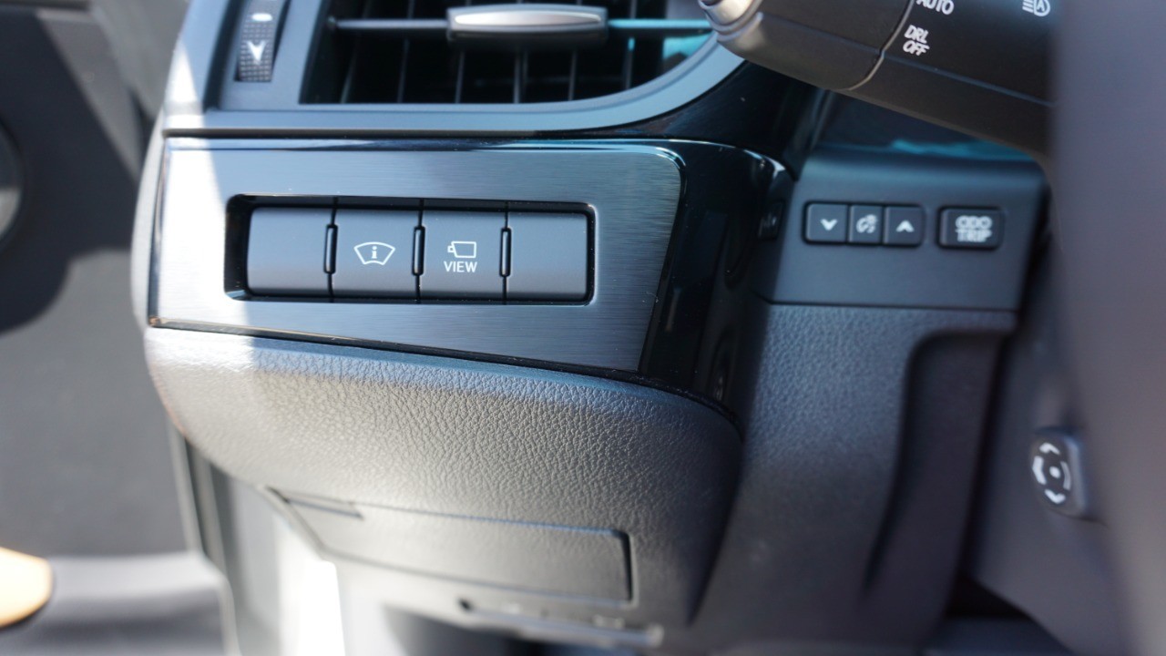 2023 Lexus ES 350 Ultra Luxury photo 19