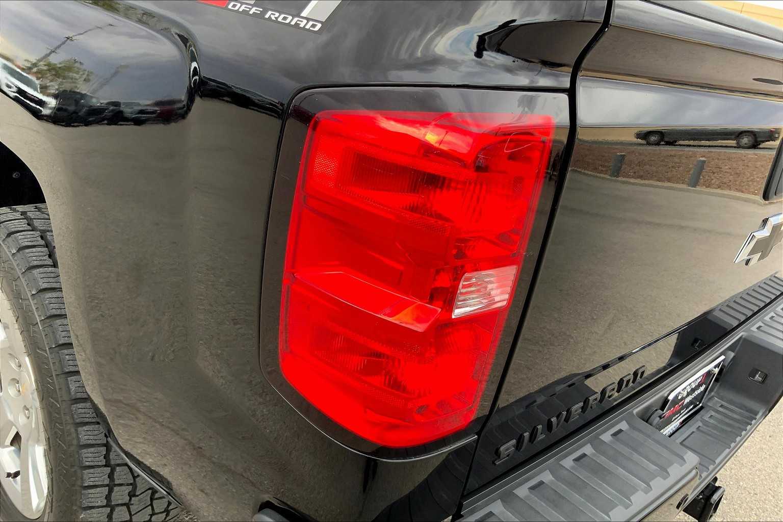 2018 Chevrolet Silverado 1500 LT photo 26