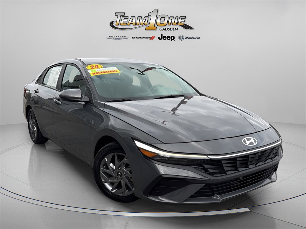 2024 Hyundai Elantra Blue's photo