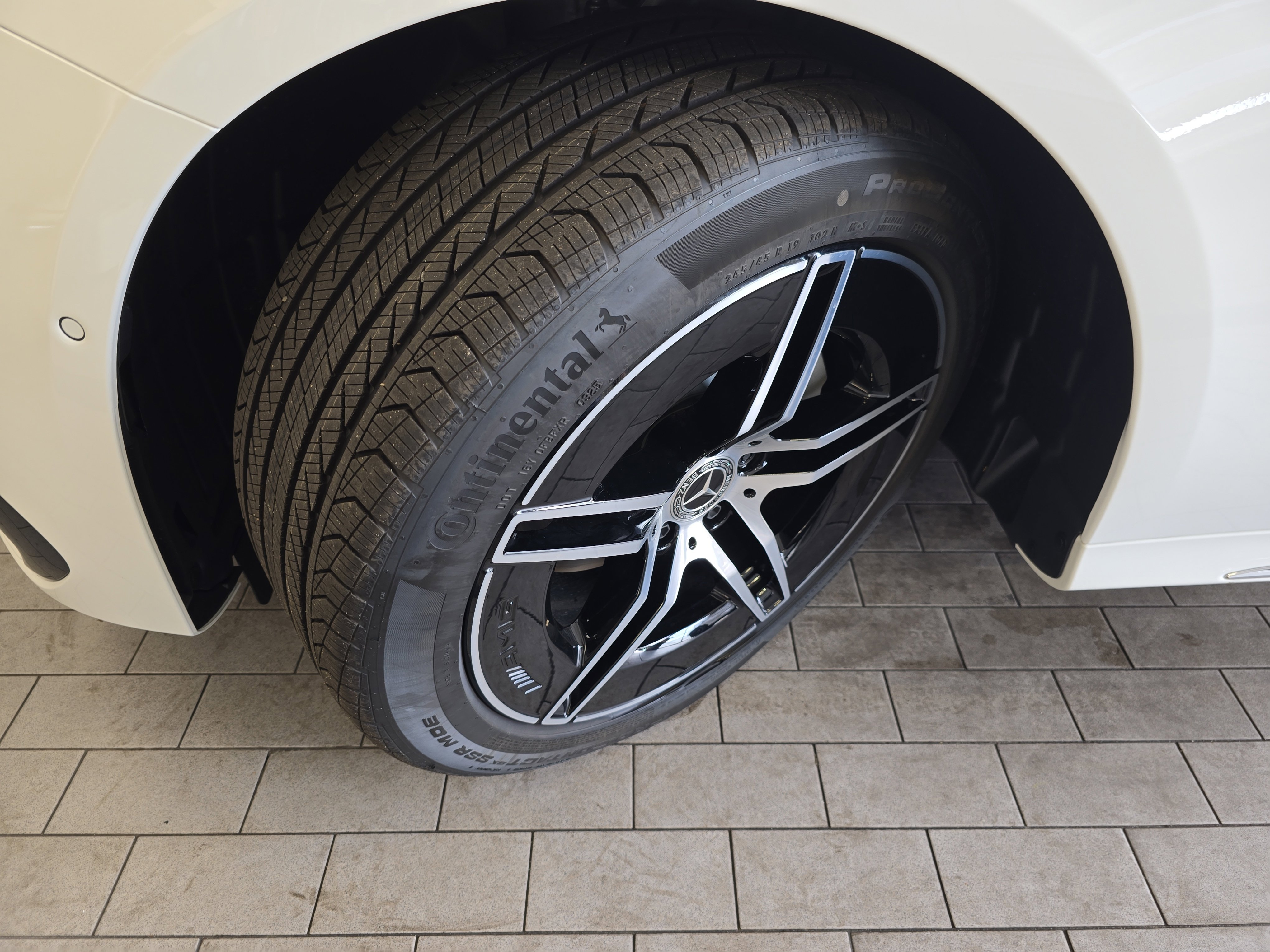 2025 Mercedes Benz E 350 photo 17