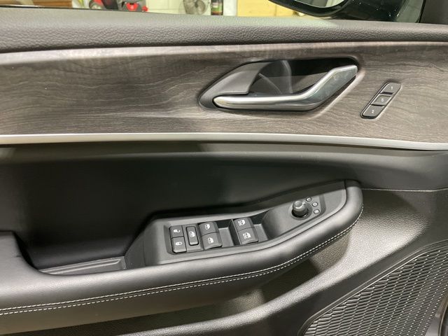 2025 Jeep Grand Cherokee Limited photo 34