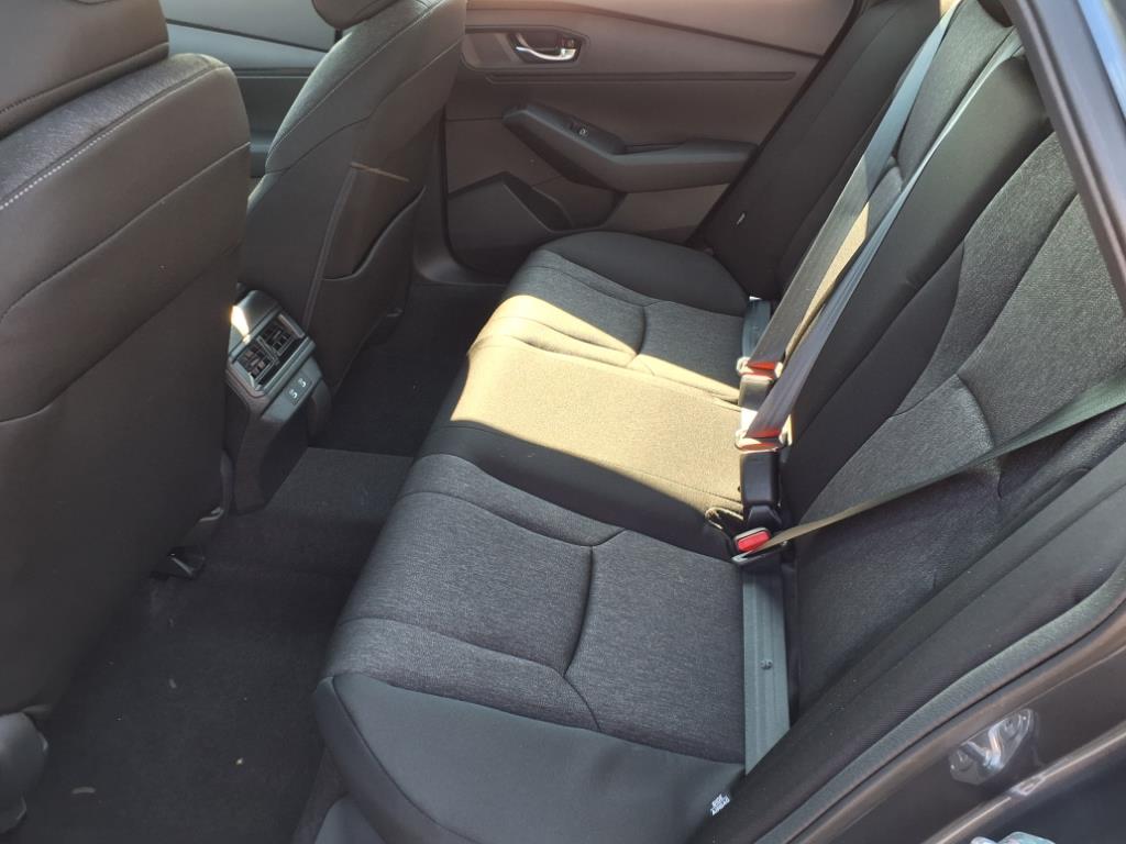 2025 Honda Accord LX photo 6