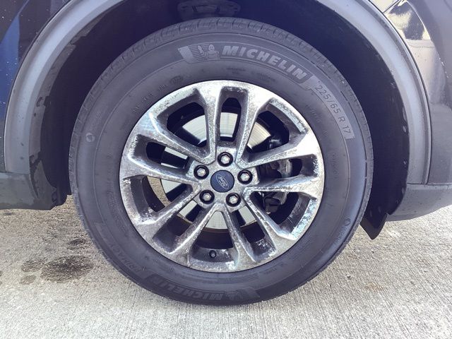 2022 Ford Escape SE photo 8