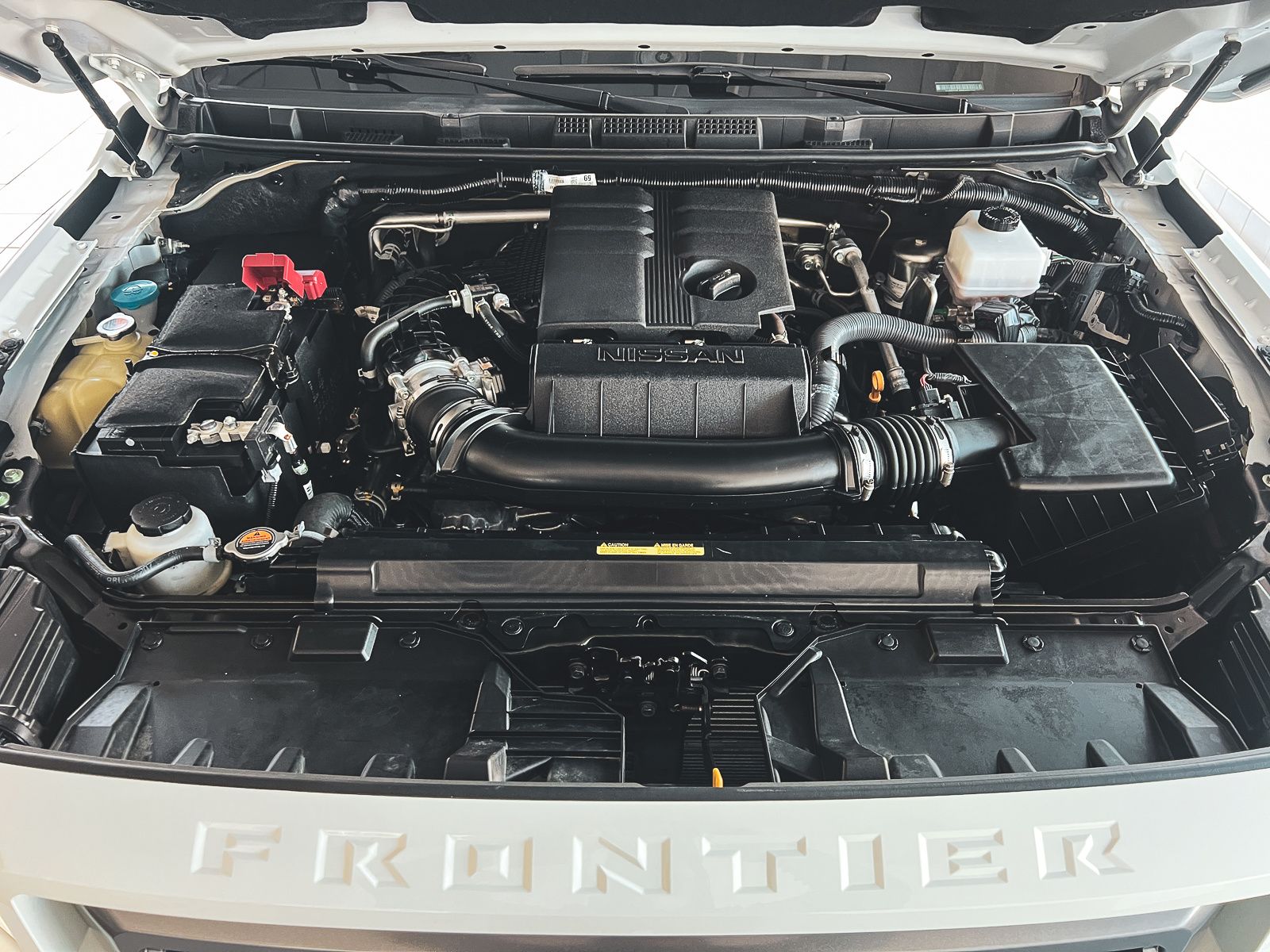 2024 Nissan Frontier SL photo 26