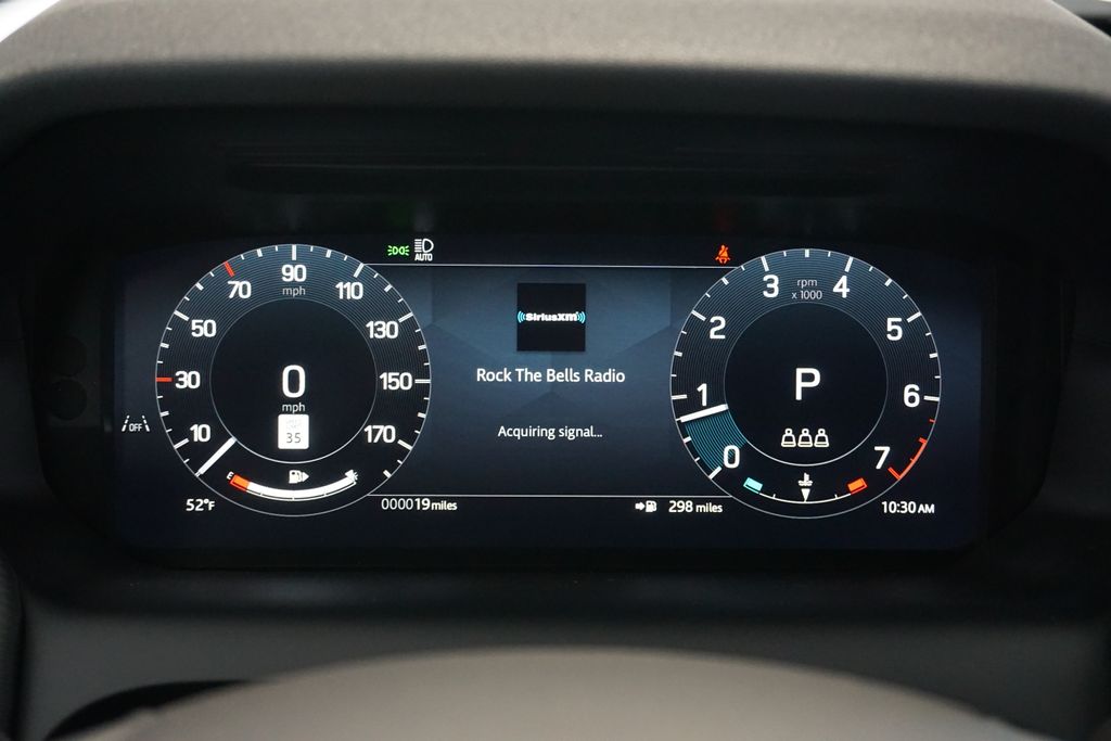 2025 Land Rover Discovery Sport SE photo 11