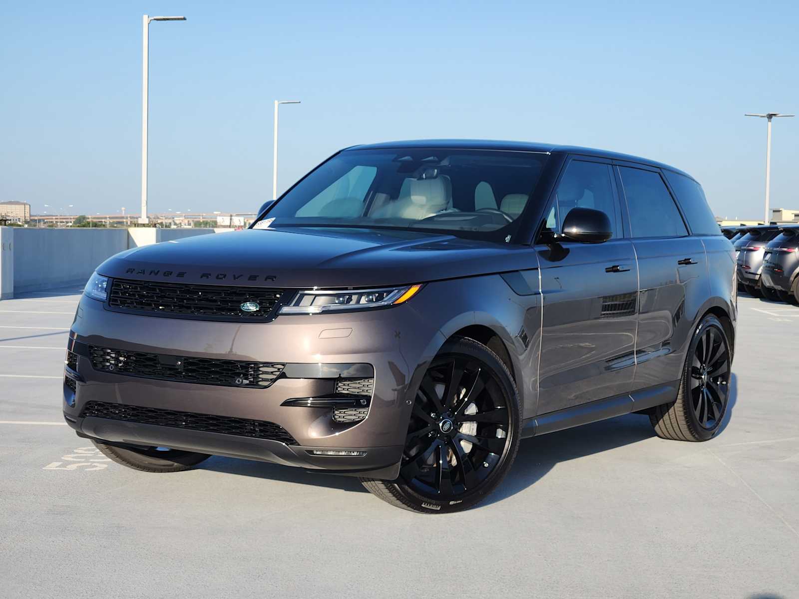 2025 Land Rover Range Rover Sport SE's photo