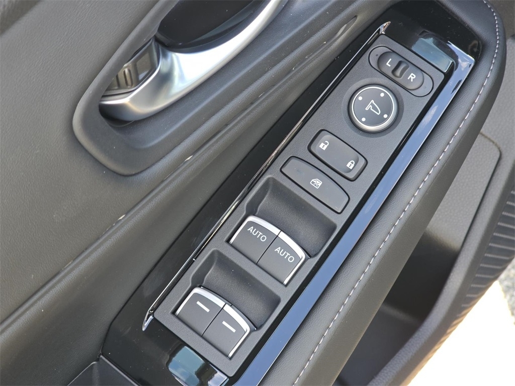 2025 Honda Accord Hybrid Touring photo 23